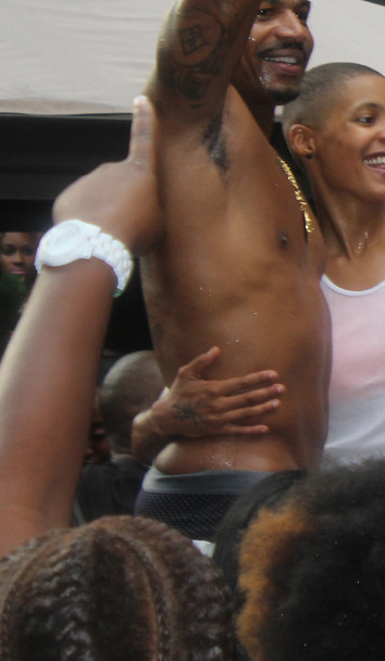 hellyeahehitfromtheback:  creamgetdamoney:  Stevie J http://creamgetdamoney.tumblr.com/  Yes