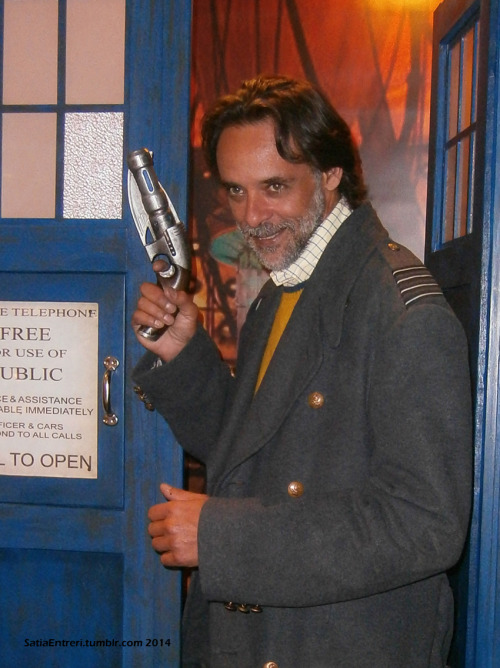 satiaentreri:The Doctor (Bashir) in the TARDIS :D A little bit different from what I usually post, b