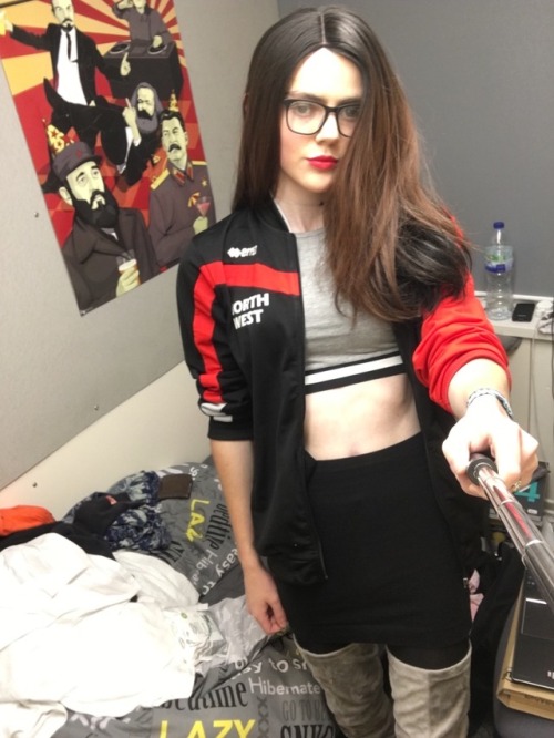 melissatrapxoxo: stephcdxoxo:Communism, messy room, failing eyesight, penisHow are you so sexy? Tell