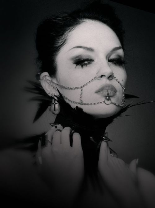 degeneratelowlife:  Photo by 666Alex666 ~ Alex Boljubash          Model ~ Omnia  § —o—