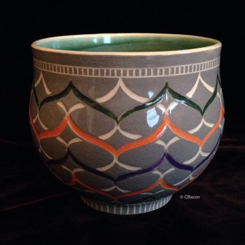 cbacon-pottery:Zigzag Bowl Inspired by knit textiles of a certain well known Italian designer, I car
