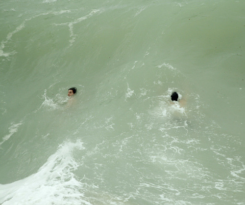 corregida:  con el agua al cuello, 2009. 