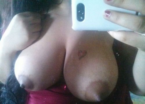 exgflatinascuties:  Gladis from Mission Viejo! Submission! Jamesg9@ymail.com hittem up  Pretty awesome dark areolas!!