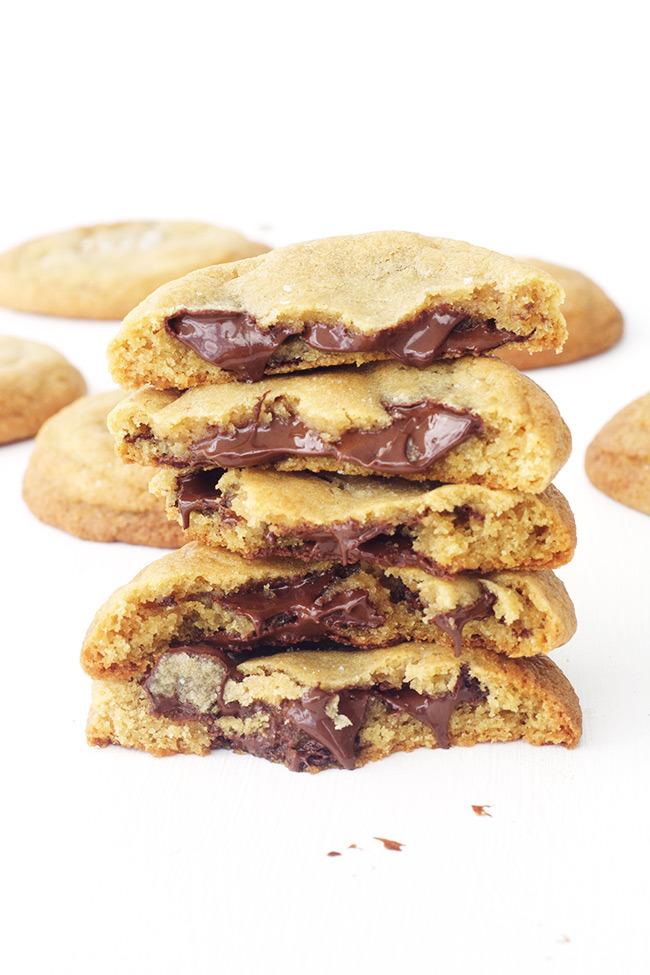 sweetoothgirl:    Thick and Chewy Chocolate Chip Cookies   