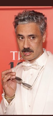 prettybard:okay this,,, this right here,, slut behavior