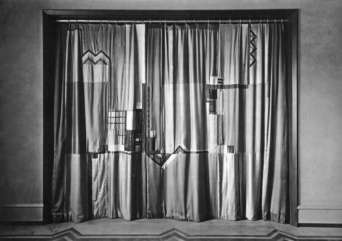 ofhouses:326. Walter Gropius & Adolph Meyer /// Adolf Sommerfeld House /// Berlin-Dahlem, German