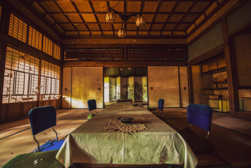 Abandoned Mansion - B森の廃洋館,日本