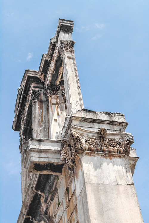 The Arch of Hadrian in Athens, GreeceThe Arch of Hadrian is a triumphal arch which lies between the 