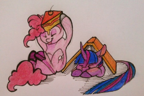 casynuf:  Hi guys. Few things in my life went somehow wrong and i am currently withou pc and proper internet connection, so i cant draw. But i found at place where i am old OLD pencils, so till ill be back, here,take this badly drawn picture of silly