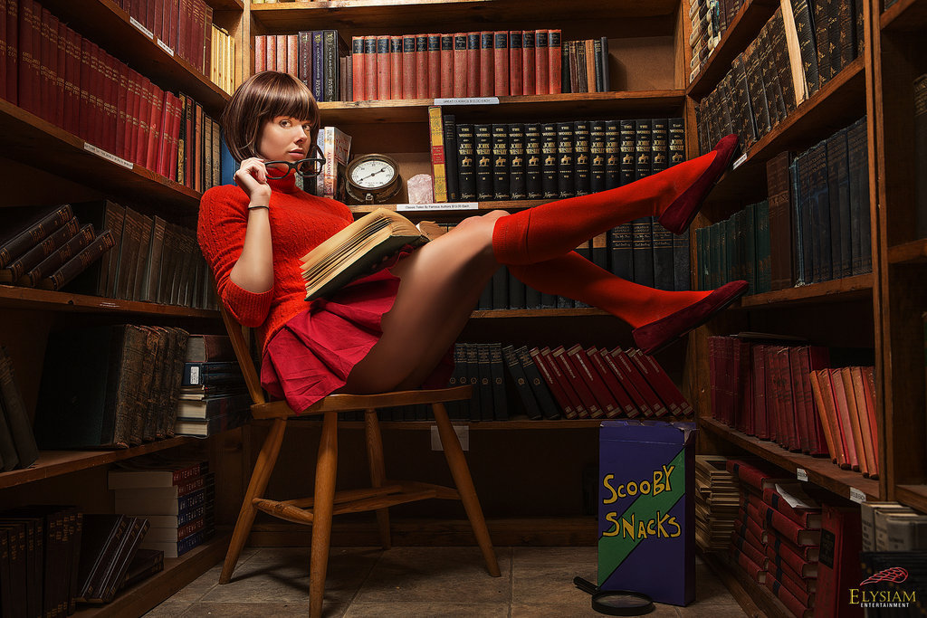 costumecuties:  Velma is so hot she can solve the case of the black mamba in my pants.