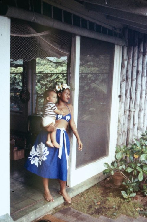 blog-andeol:… ‘Hawaii Before Statehood, 1959’ image series from Life magazine