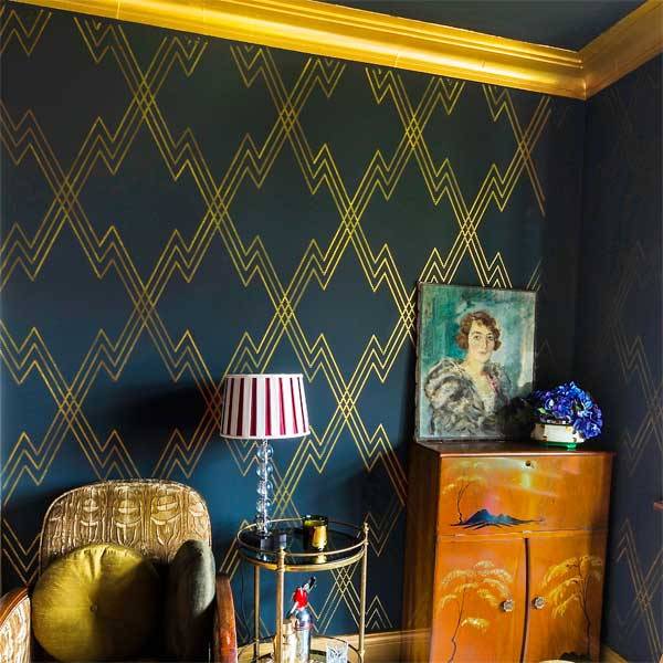 thisoldhouse:  Navy provides a dramatic surface for Art Deco-style gold stencils