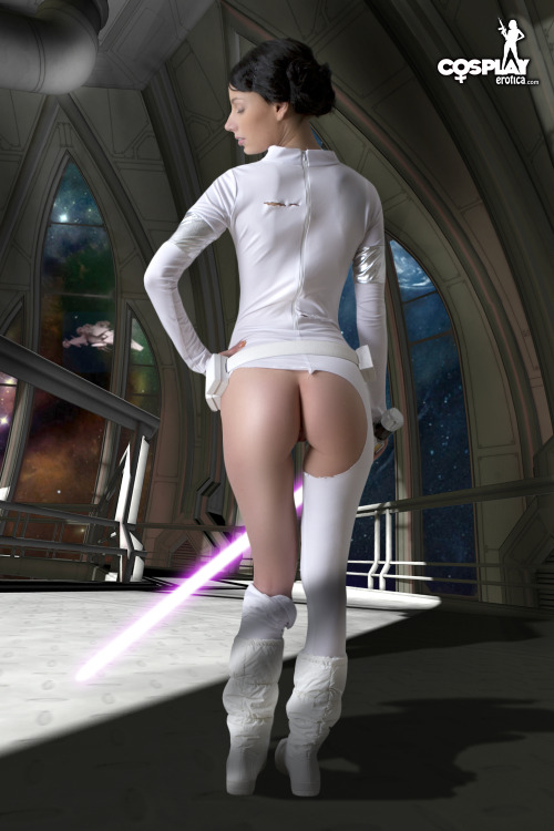 cosplayerotica:  Because everybody loves Amidala uhm Leia erh, I mean Marylin, our dear CosplayErotica model, uhm… whatever, everybody loves chicks with lightsabers, dont we?:) Time to see some skin!!!! (feel da force:)