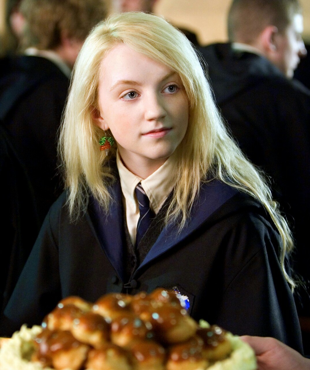 jenamalone-tonkslupin:  Evanna lynch Luna Lovegood