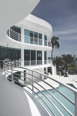 johnny-escobar:  Modern Oceanfront Villa | JE