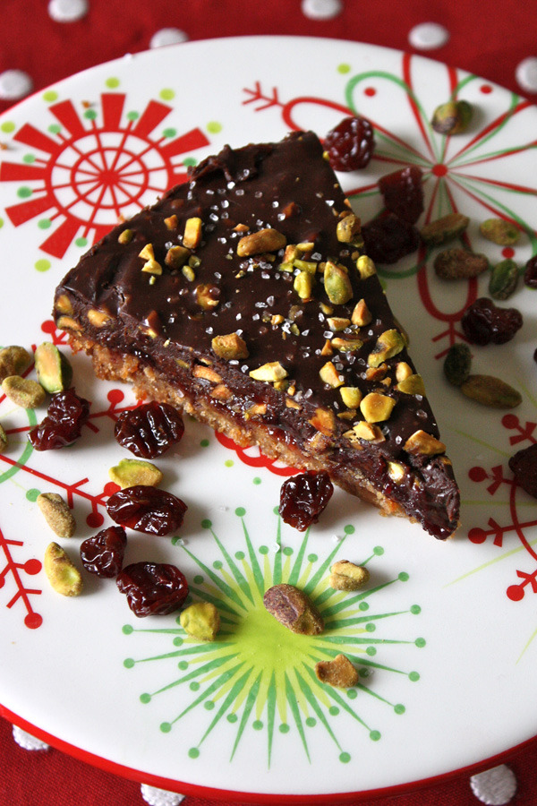 Mmmmm….serving this slice of heaven tonight for Christmas dessert! Want the recipe for this sweet, salty, rich, decadent & VEGAN “Pistachio, Chocolate & Cherry Tart?”
Get it here!