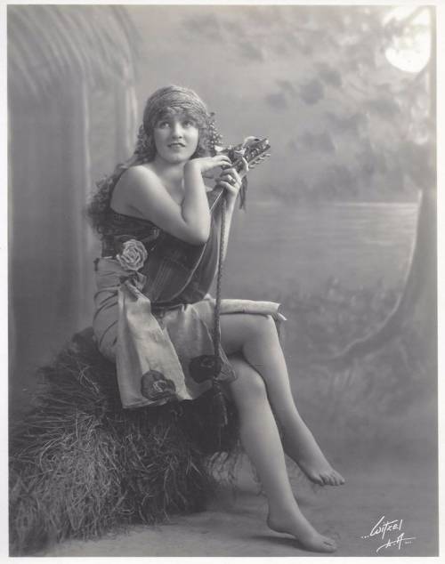 Mary Miles Minter Nudes &Amp;Amp; Noises  