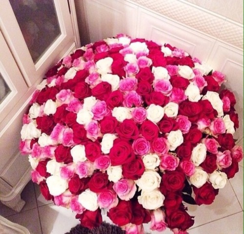 chanel-and-louboutins:Mssharifi_