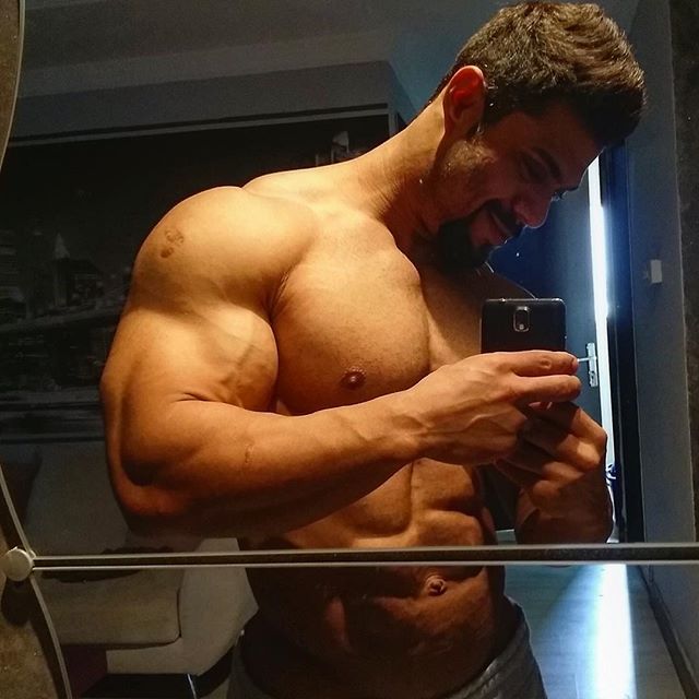 drwannabe:  big_tariq_official 