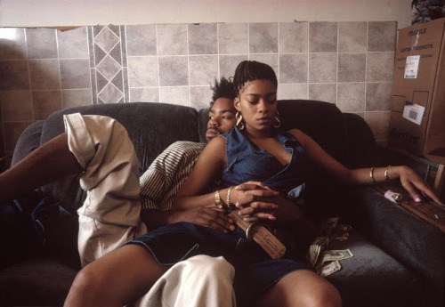 howtobeafuckinglady:Method Man with his then girlfriend now wife photographed by Lise Sarfati (1995)