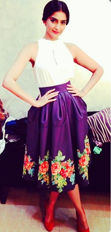 Style Diaries: Sonam Kapoor for Bewakoofiyaan Promotions