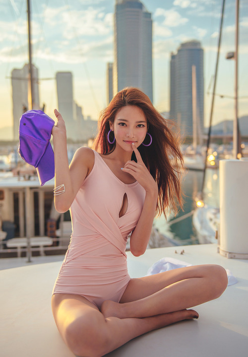 korean-dreams-girls:Park Jung Yoon - June 26, 2018 Set SGF Premium Group Chat is out now! ==> Cli