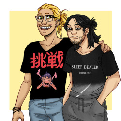 jaegervega:Band shirts! Mic is Gorillaz