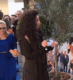 love-music-fashion-flawless:Meryl Streep Jumps Into Cher’s Interview