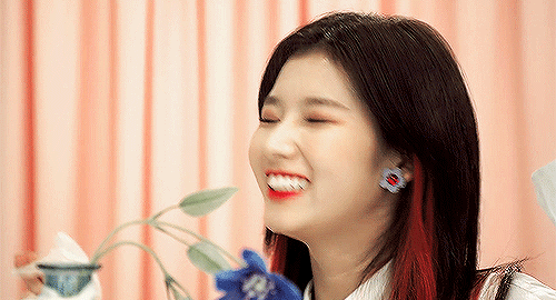 kyuteu-k:   Twicecoaster LANE 1 TT Film: Sana. 
