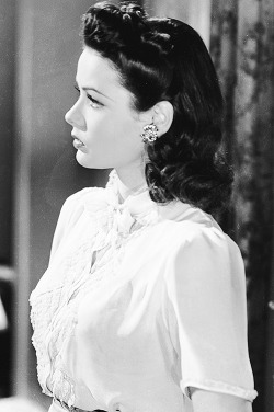  Gene Tierney In Rings On Her Fingers (1942) 