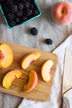 sweetoothgirl: Blackberry Peach Margarita w/ Spicy Salt 