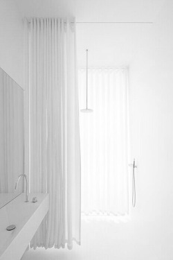 white-minimalism:  Look in the mirror and