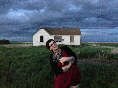 deathbeforediet: fatdryad:  bodyhappyyeg:  Just being a fat babe in a field in the middle of nowhere