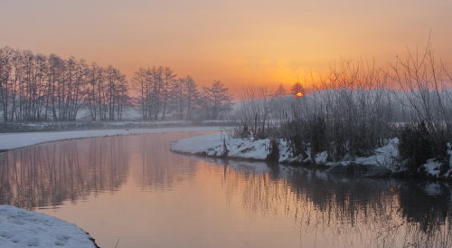 sapphire1707:  Sun is rising by starykocur