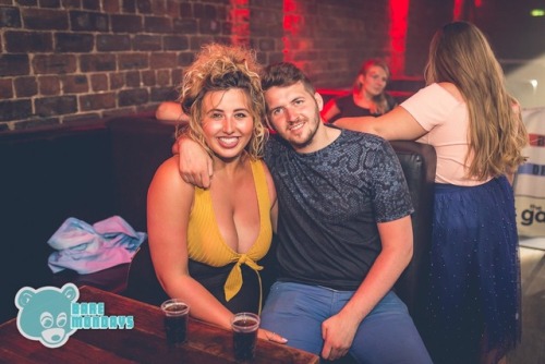 More big boobs spotted in town!