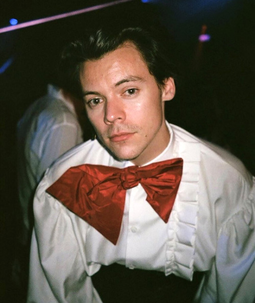 stylesarchive:Harry at the Gucci Met Gala after party (06.05)