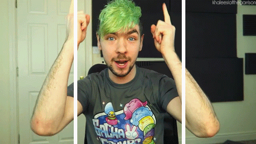 therealjacksepticeye:  spookyjxck:  bless ur blog w/ a 3D seán gif  These are always super co