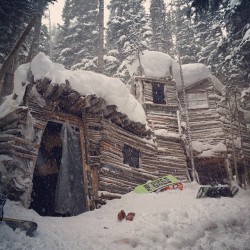 -5280:  me-ountains:  vanssnow:  Today was a hang in the trees, hit the shack and ride pow kind of day at Breck. Photo: @larrynunez  The inside of this place is the shit  RIP to the raddest shack in CO.