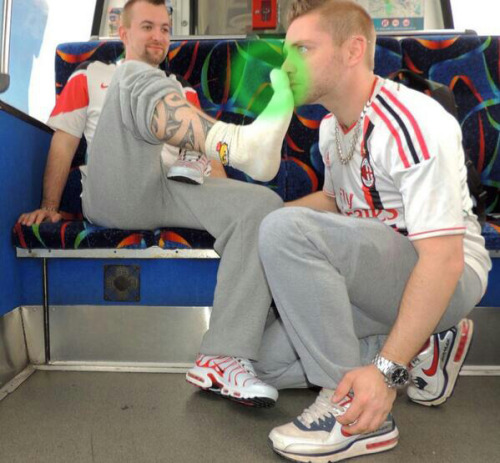 hypnojocks:I was sitting on the train, going home after a hard working day. My colleague, Tim was si