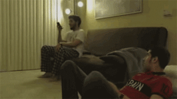 xskrx:  My first gif (ever) for the bestest scene of the youtube series @3yal_apt ! #شقة_العيال