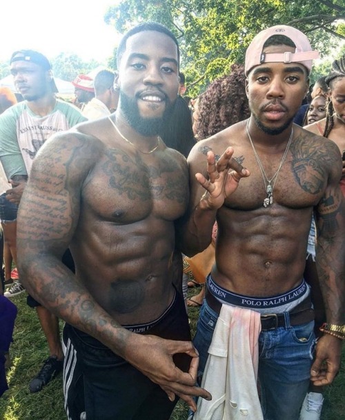 blackbeardedmen:@bodyby_z