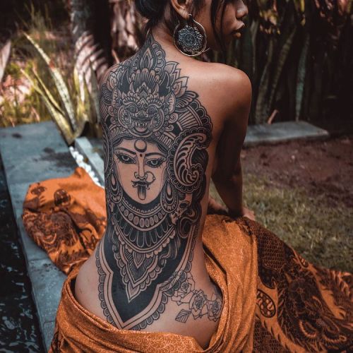 ig: romain_labordille back;blackw;dots;kali;line;mandala