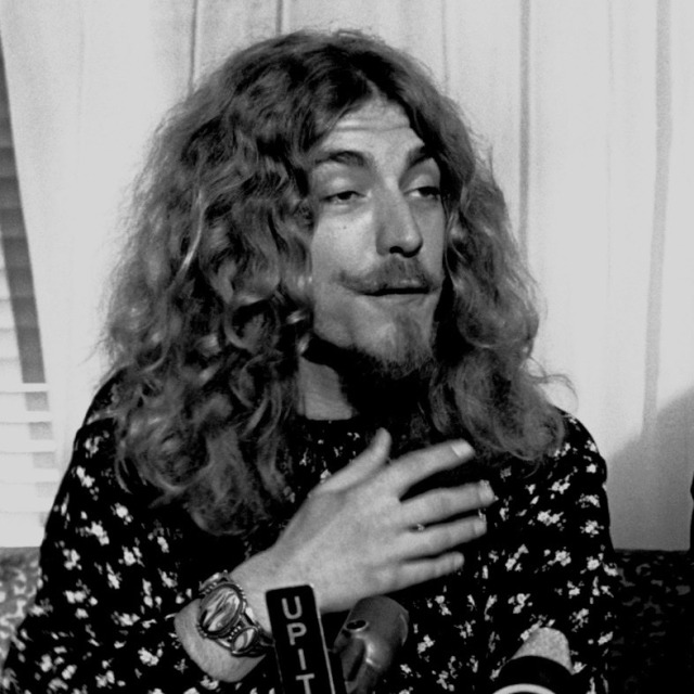 backtotheicons:like/reblog if you save 