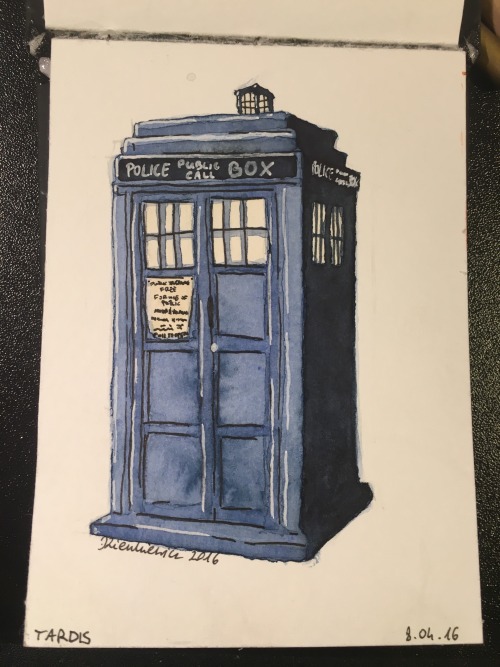 chocoxjulie: just realized I haven’t posted it here! first thing I did with my White Nights - Tardis