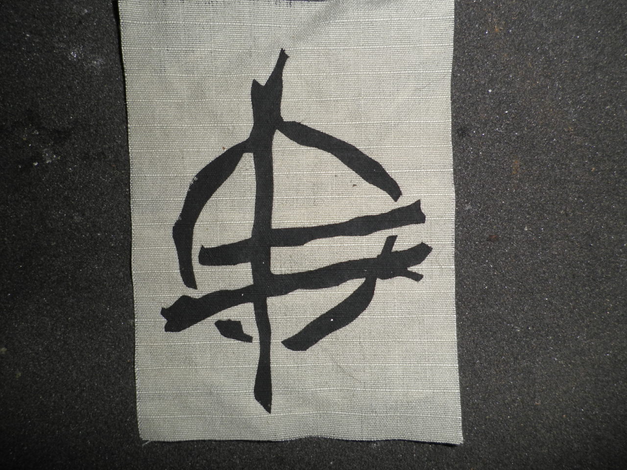 xgoliathx:  yesterday diy  Omg&hellip;i love the black flag/bike patch.  Lemme