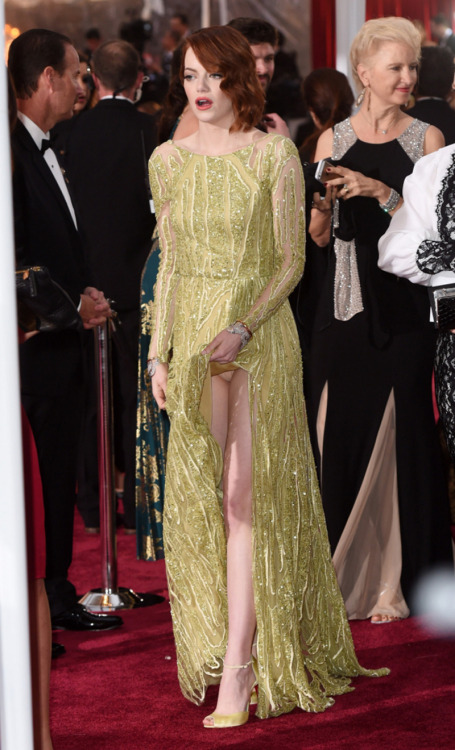 skirt-and-panties:  Emma Stone - accidental upskirt - 2015/02