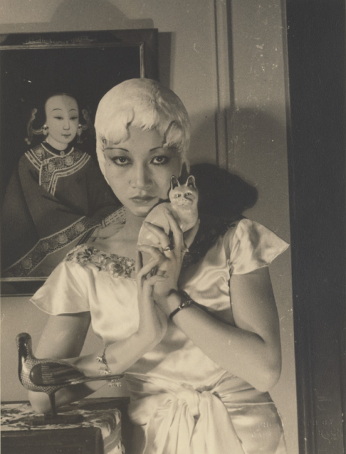 vintageeveryday:25 fabulous photos of Anna May Wong taken by Carl Van Vechten in the early 1930s.