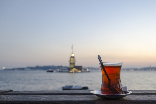 farcivilian: - Çay &amp; Üsküdar It’s the simple things…Turkish tea, sunset, the Üsküdar seaside &a