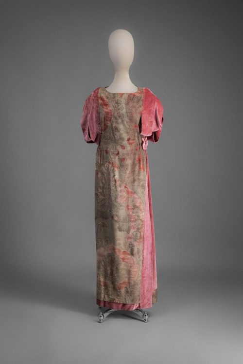 fashionsfromhistory:Afternoon Dress Maria Gallengac.1914Museo de El Palacio