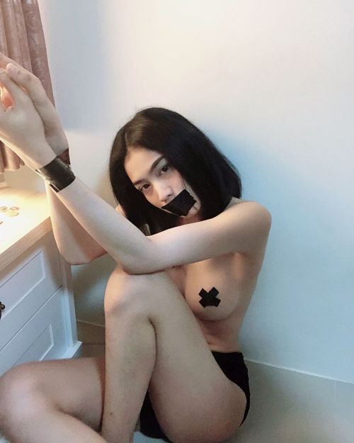 Porn Pics asianlovingteddybear:delicate-yummy-asian:Reblog